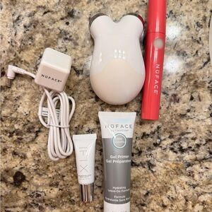 NuFace Fix & Mini-Facial Toning Kit w/Gel Primer & Line smoothing serum